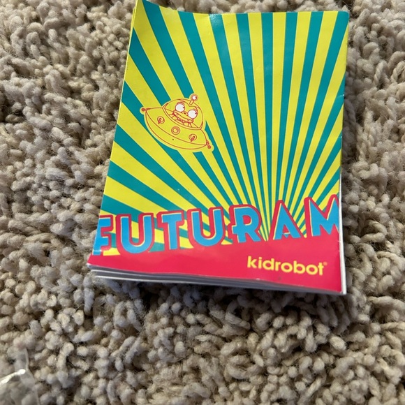 KidRobot Leela Futurama figurine - Picture 5 of 7